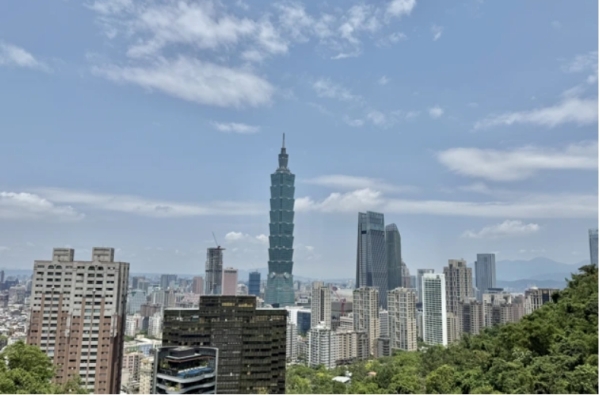 交屋潮湧現 違約潮蠢動 專家示警延後撥貸情況仍將延續